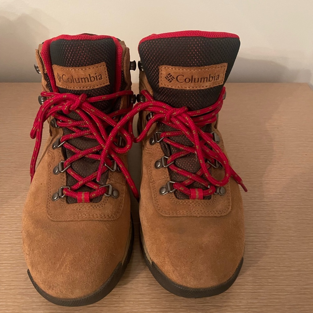 Columbia hiking boots